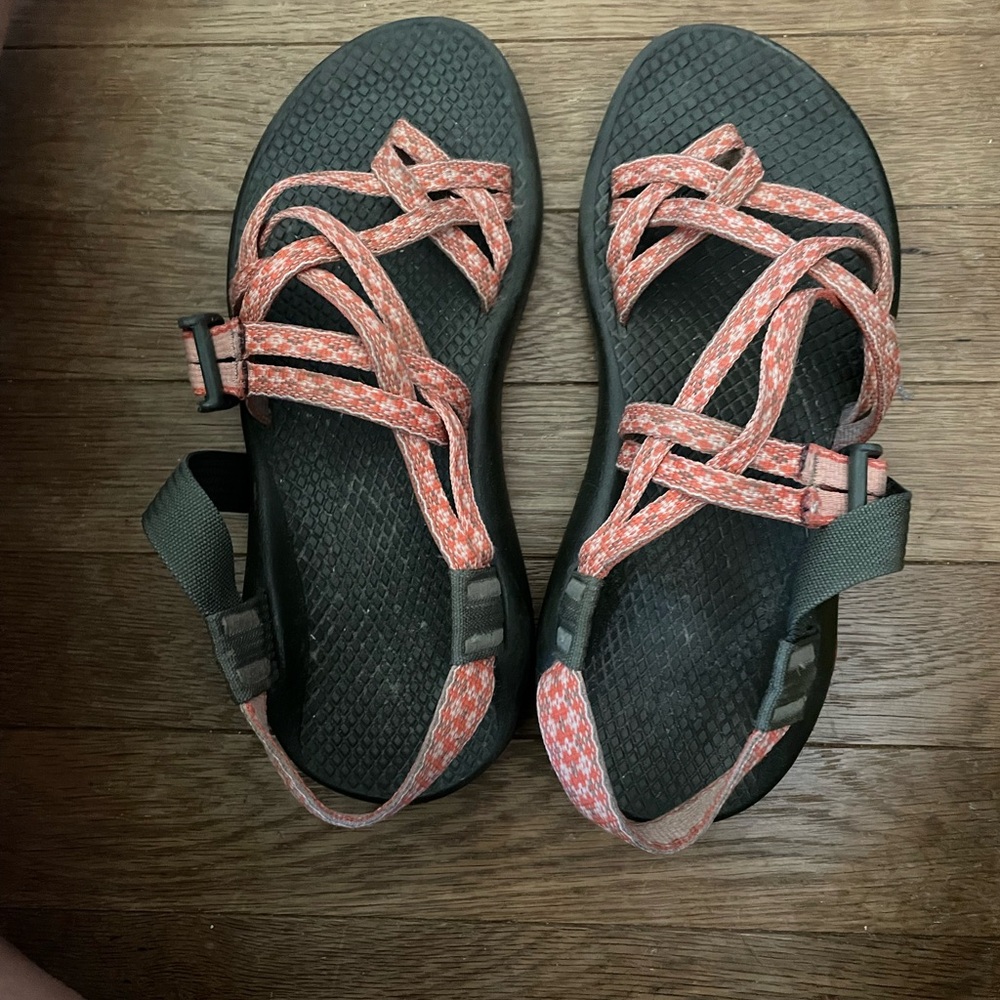 Chacos!